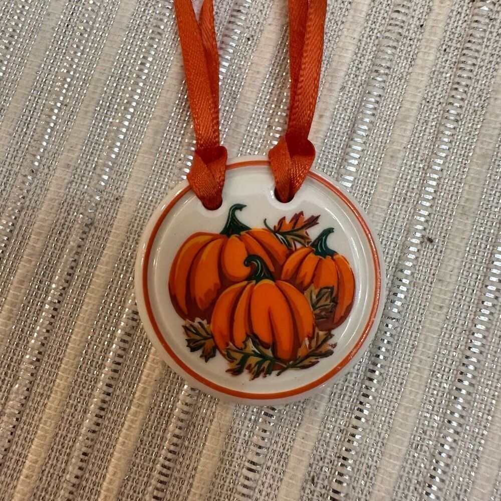 LONGABERGER lot of tie- on‎ Ceramic Vintage Hanging Ornaments 4 pieces - Picture 3 of 7
